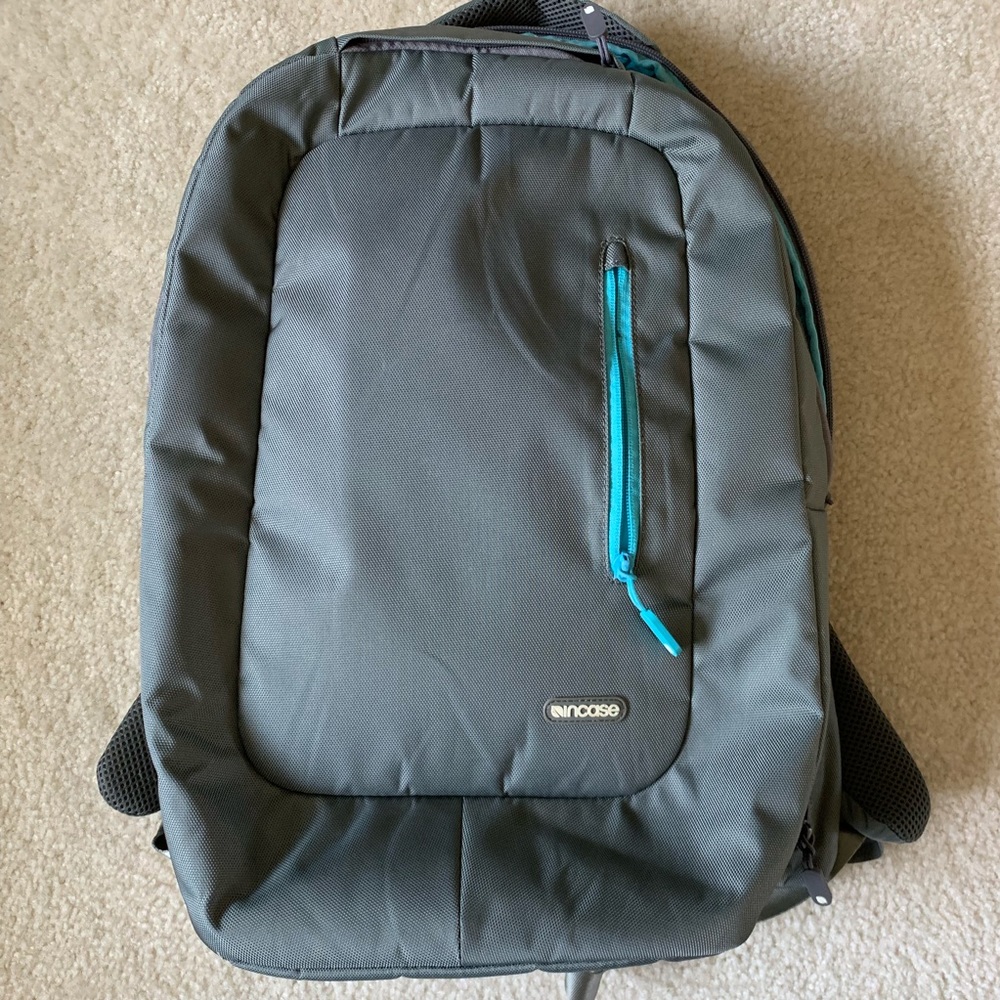 Incase ICON Lite Backpack